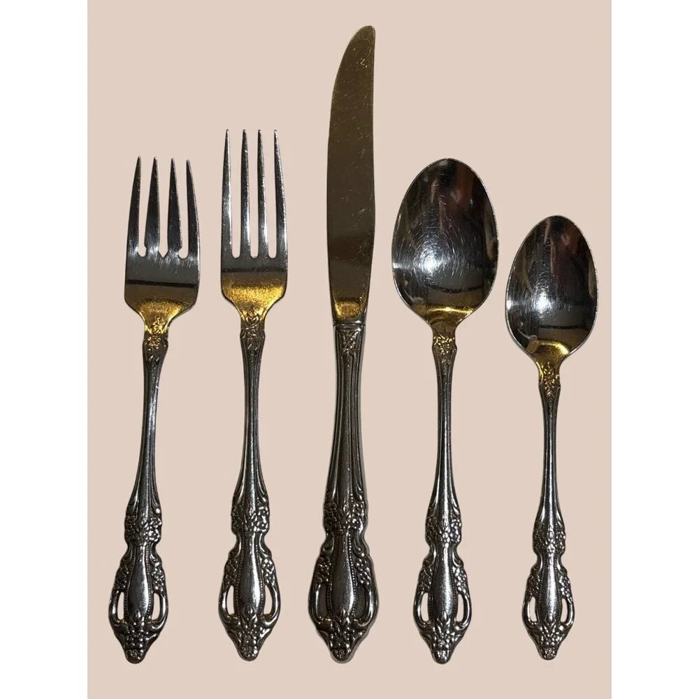 Oneida Distinction Deluxe Raphael Stainless Steel Flatware Set Of Four 5-Piece P